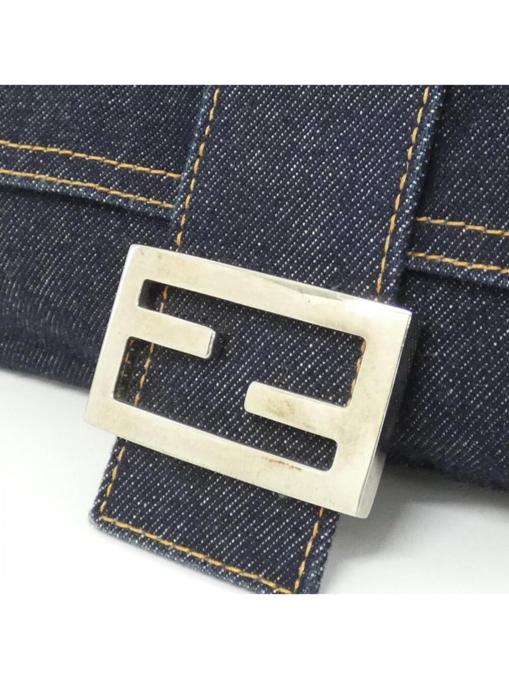 Fendi Vintage Mamma Baguette Shoulder Bag - Picture 4 of 10